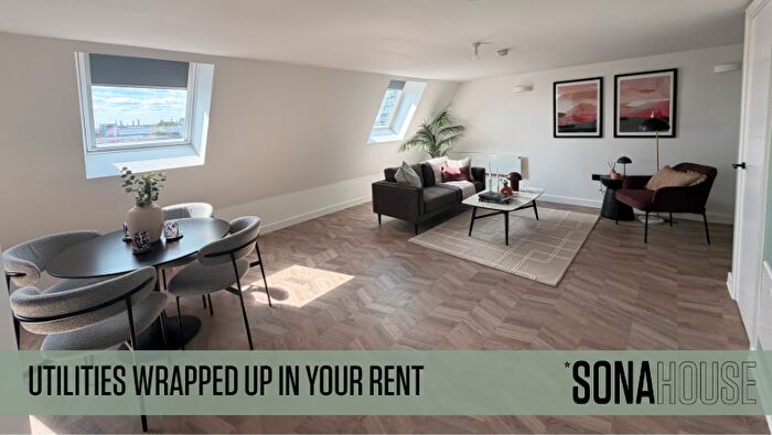 2 Bedroom Flat To Rent In Sona House, Manchester, M12