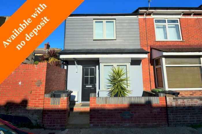 2 Bedroom End Of Terrace House To Rent In Aylesbury Road, Portsmouth, PO2