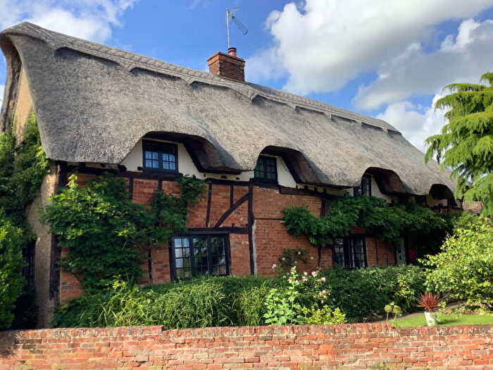 5 Bedroom Cottage For Sale In Ampthill Road, Maulden, MK45