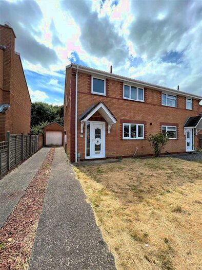 3 Bedroom Semi-Detached House To Rent In The Ridings, Hull, HU5