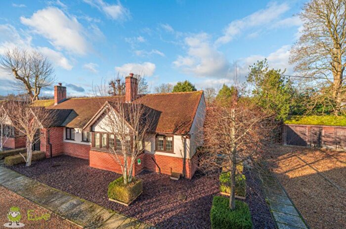 2 Bedroom Semi-Detached Bungalow For Sale In Little London Road, Silchester, Reading, Berkshire, RG7