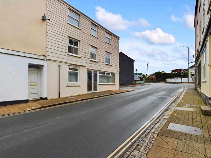 1 Bedroom Flat For Sale In Callington., PL17