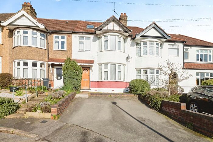 4 Bedroom Terraced House For Sale In Meadway, Woodford Green, IG8