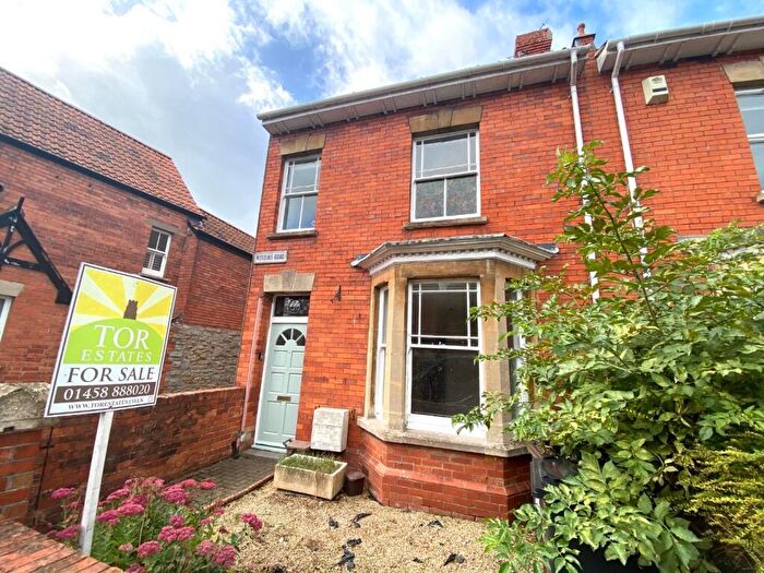 3 Bedroom End Of Terrace House For Sale In Norbins Road, Glastonbury, BA6
