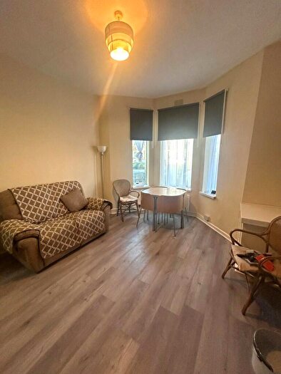 1 Bedroom Flat To Rent In Llanbleddian Gardens, Cardiff(City), CF24