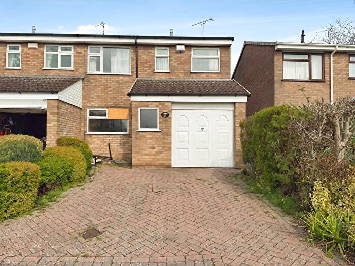 3 Bedroom Semi Detached House For Sale In Bracadale Close, Binley, Coventry, West Midlands, CV3