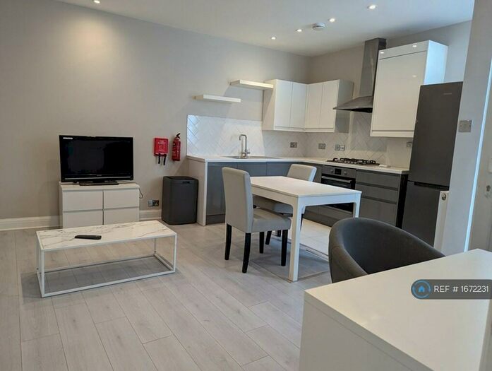 2 Bedroom Flat To Rent In Kingsland Road, London, E2