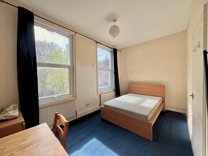 1 Bedroom Flat To Rent In Blackstock Road, London, N4