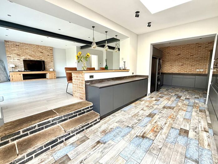 4 Bedroom Detached House For Sale In The Drive, Bollington, SK10