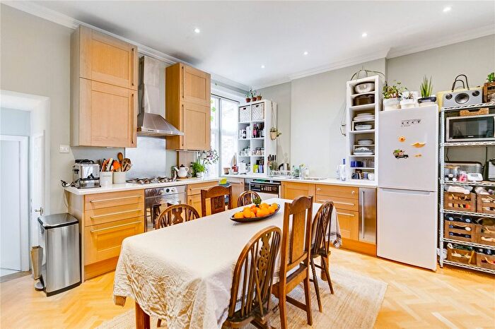 2 Bedroom Flat To Rent In Addison Grove, Bedford Park, W4