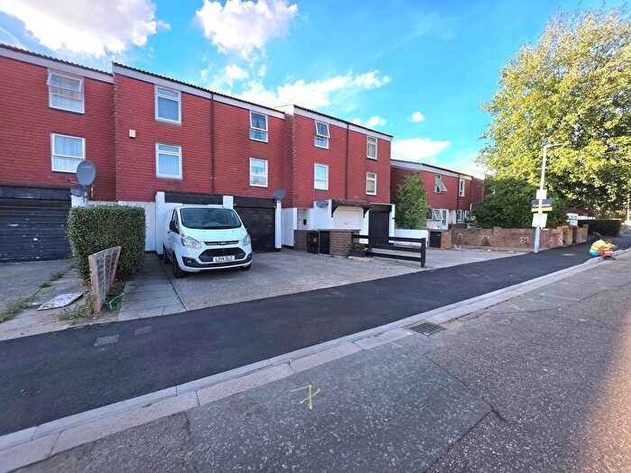 4 Bedroom Terraced House For Sale In St. Helen Close, Uxbridge, UB8