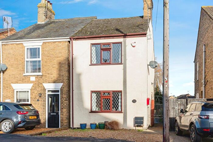 3 Bedroom End Of Terrace House For Sale In St Johns Road, March, PE15