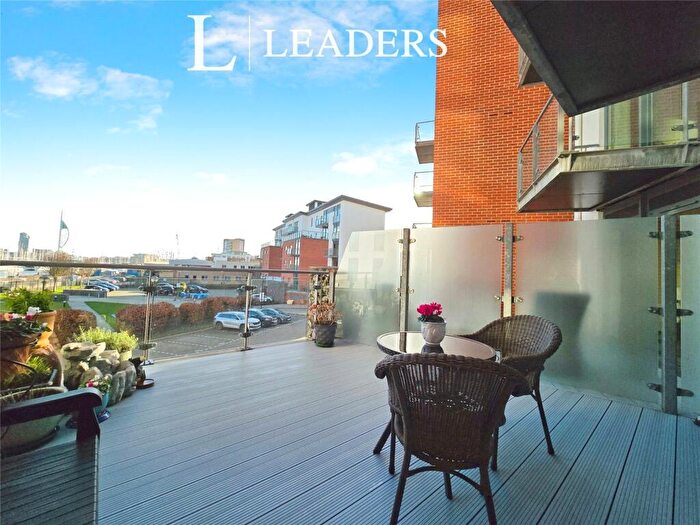 2 Bedroom Apartment For Sale In Rope Quays, Gosport, Hampshire, PO12