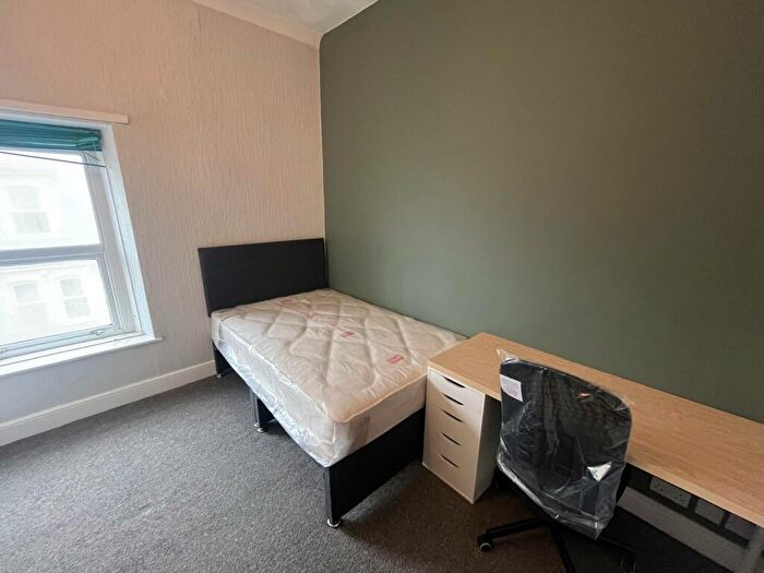 5 Bedroom Terraced House To Rent In North Luton Place, Cardiff, CF24