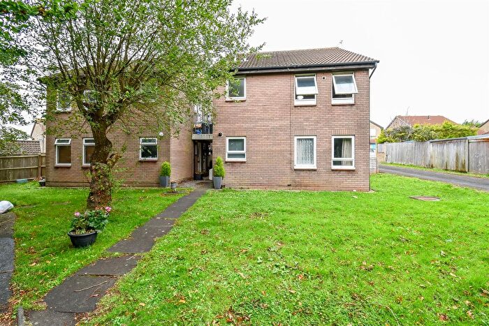 Studio For Sale In Arlington Road, Sully, Penarth, CF64