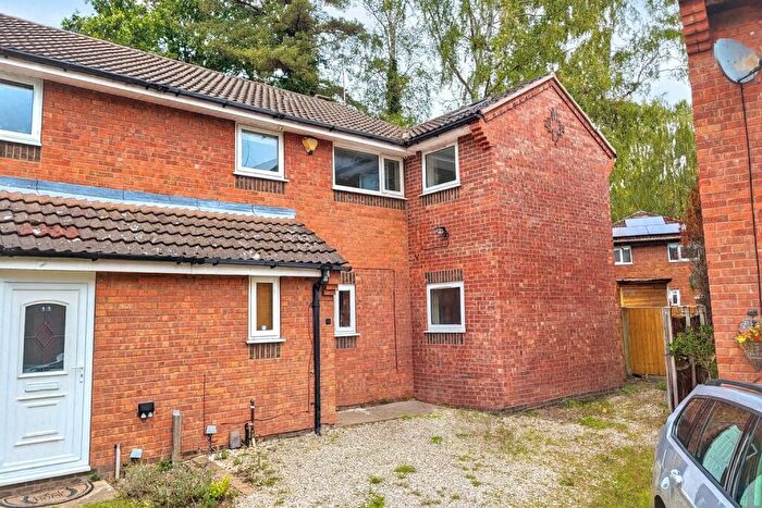 4 Bedroom Semi-Detached House For Sale In Cottesmore Road, Lincoln, Lincolnshire, LN6