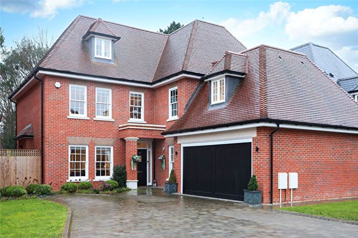 6 Bedroom Detached House For Sale In Broadoaks Park Road, West Byfleet, KT14