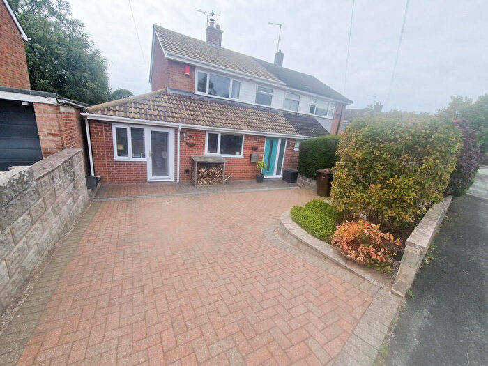 3 Bedroom Semi-Detached House For Sale In Scarratt Close, Forsbrook, Stoke-on-Trent, ST11