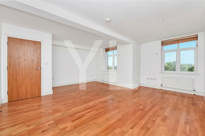 2 Bedroom Flat To Rent In Woodlands Heights, Vanbrugh Hill, Blackheath, SE3