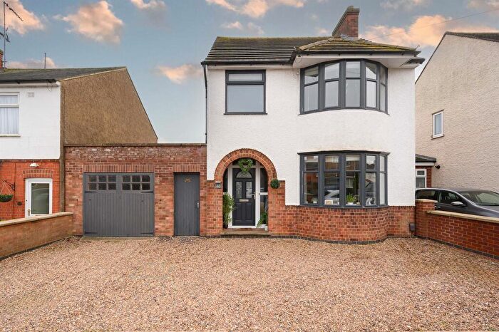 3 Bedroom Detached House For Sale In Federation Avenue, Desborough, Kettering, NN14