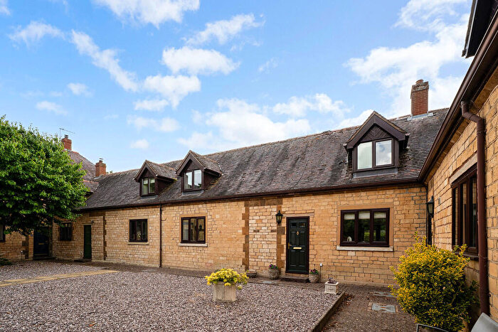 2 Bedroom Terraced House For Sale In Little Kineton, CV35