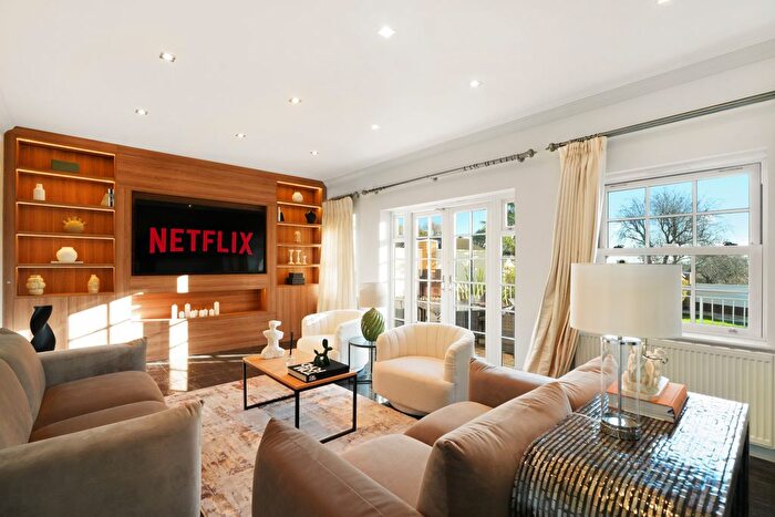 8 Bedroom Detached House To Rent In Manor Road, Chigwell, IG7