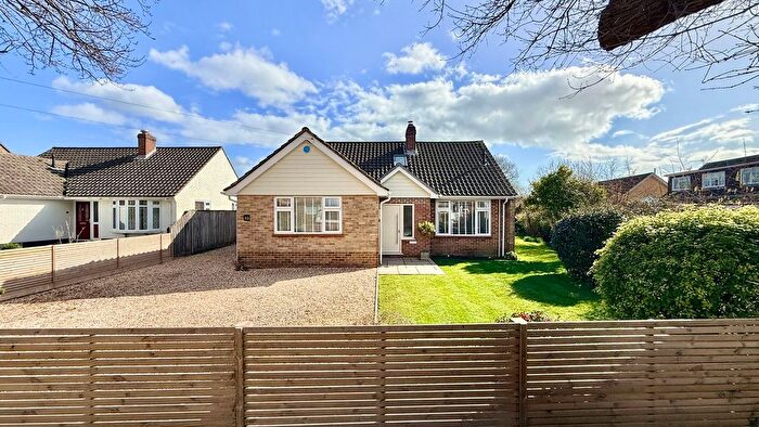 4 Bedroom Detached House For Sale In Haglane Copse, Pennington, Lymington, SO41