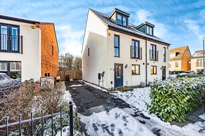 3 Bedroom Semi-Detached House For Sale In Beck Road, Sowerby Bridge, HX6
