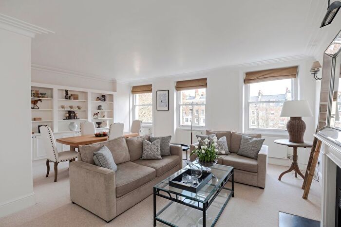 3 Bedroom Flat To Rent In Montagu Square, Marylebone, London, W1H