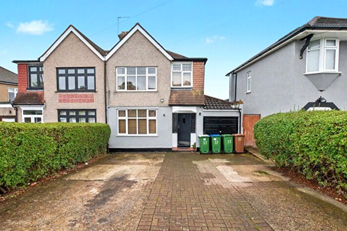3 Bedroom Semi-Detached House For Sale In King Harolds Way, Bexleyheath, Kent, DA7