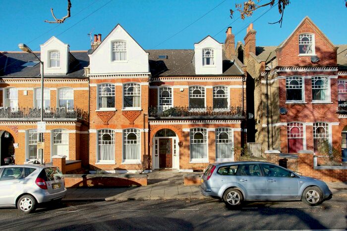 1 Bedroom Flat To Rent In Hillbury Road, London, SW17