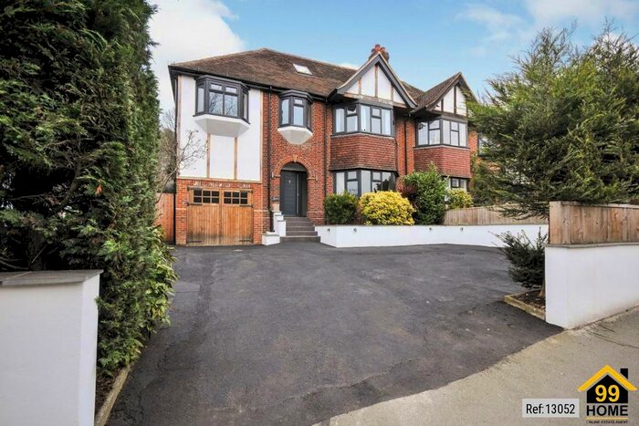 4 Bedroom Semi-Detached House To Rent In Chislehurst Road, Bromley, London Borough Of, BR1