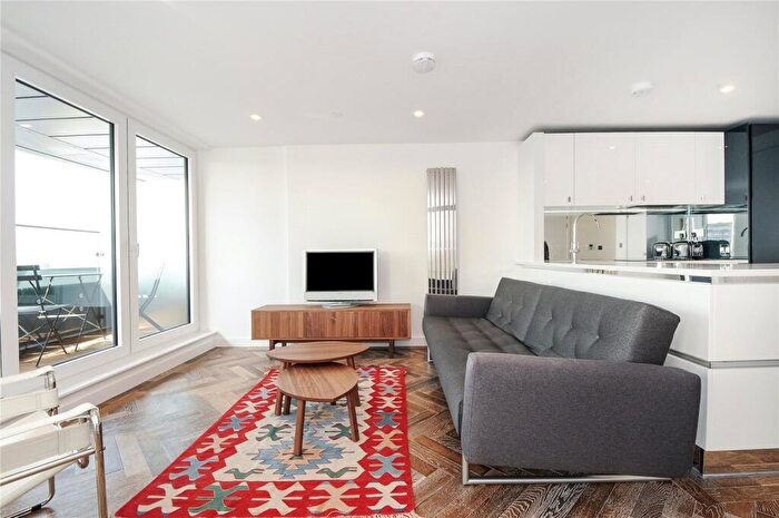 1 Bedroom Apartment To Rent In Eagle Point, City Road, Old Street, EC1V