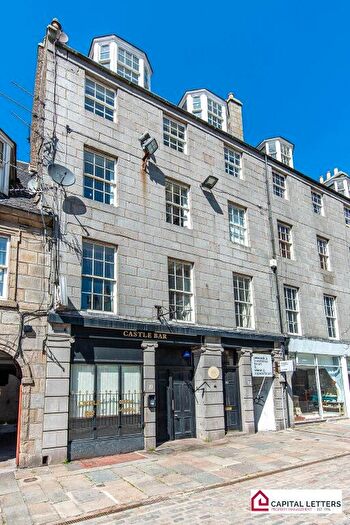 3 Bedroom Flat To Rent In Castle Street, City Centre, Aberdeen, AB11