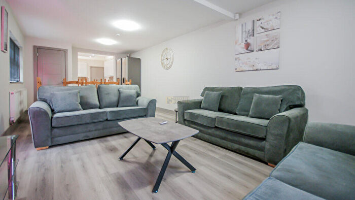 7 Bedroom Terraced House To Rent In Bournbrook Road, Selly Oak, Birmingham, B29