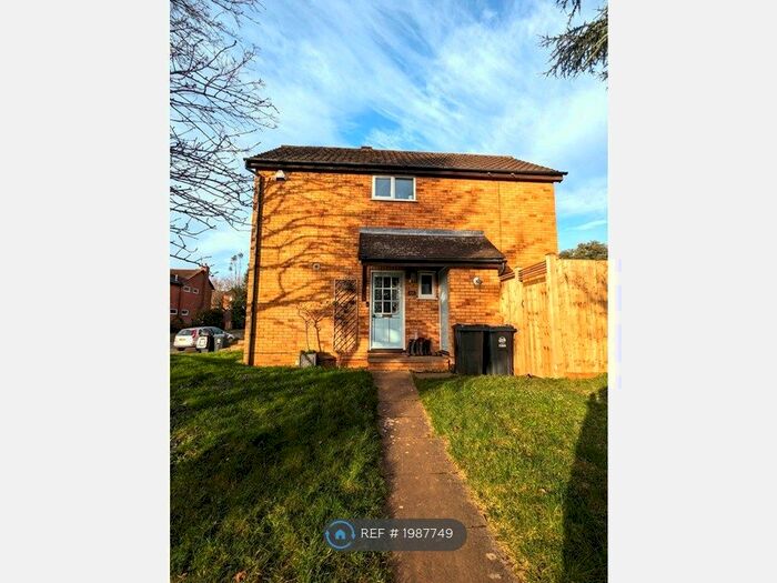 3 Bedroom End Of Terrace House To Rent In Ladywood Road, Hertford, SG14