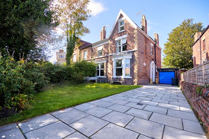 6 Bedroom Semi-Detached House For Sale In Alexandra Road, Crosby, Liverpool, L23