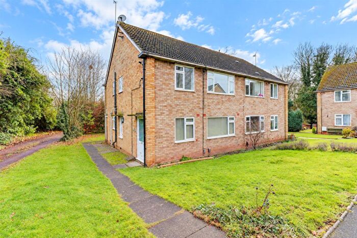 2 Bedroom Maisonette To Rent In Denton Close, Kenilworth, CV8