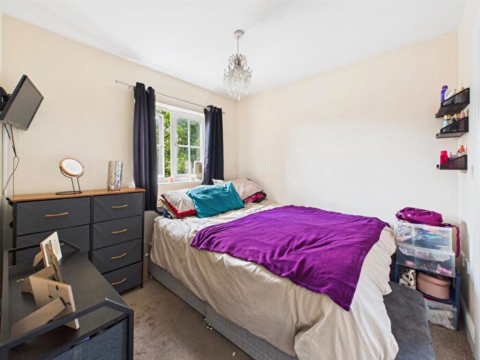 3 Bedroom End Of Terrace House For Sale In Cypress Gardens, Longlevens, Gloucester, GL2