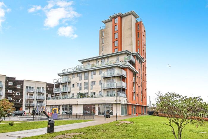 2 Bedroom Flat For Sale In Reavell Place, Ipswich, IP2