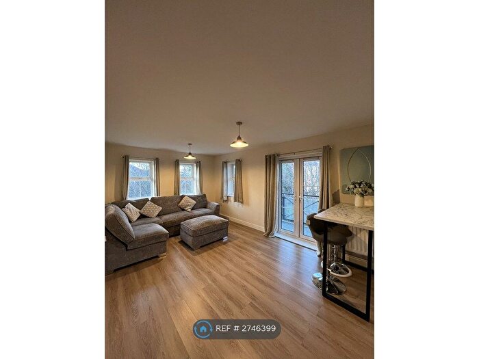 2 Bedroom Flat To Rent In Piper Way, Ilford, IG1