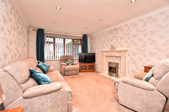 2 Bedroom Bungalow For Sale In Vicarage View, Castleton, Rochdale, Greater Manchester, OL11