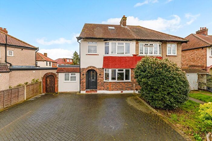 5 Bedroom Semi Detached House To Rent In Groveland Way, New Malden, KT3