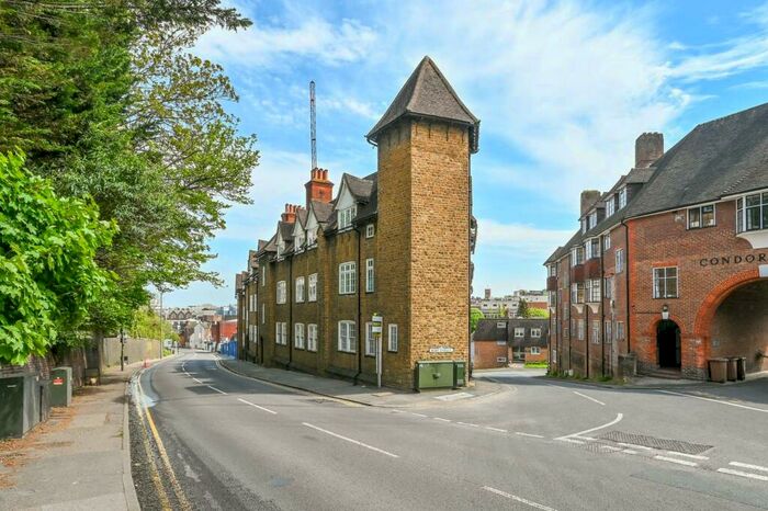 2 Bedroom Flat To Rent In Wycliffe Buildings, Guildford, GU2