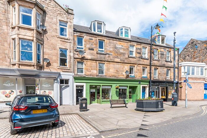 2 Bedroom Maisonette For Sale In High Street, Burntisland, KY3