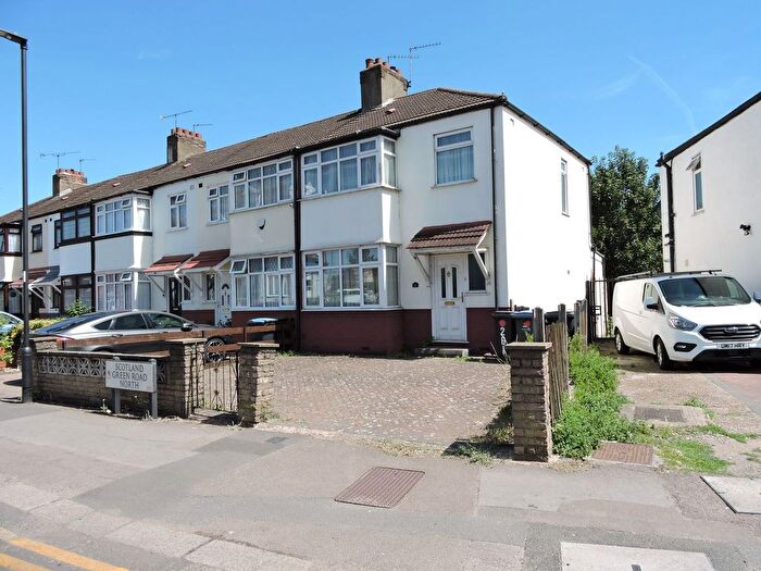 3 Bedroom Terraced House For Sale In Scotland Green Road North, Enfield, EN3