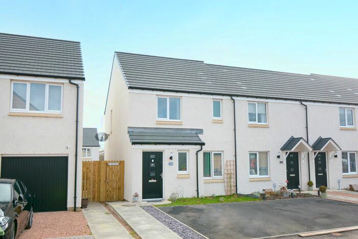 3 Bedroom End Of Terrace House For Sale In Finlay Drive, Arbroath, DD11