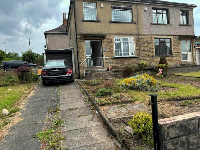 3 Bedroom Semi-Detached House To Rent In Ewart Street, Bradford, West Yorkshire, BD7