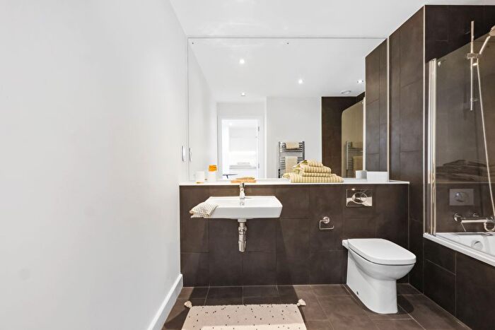 2 Bedroom Flat To Rent In The Kell, Gillingham Gate Road, Gillingham, ME4