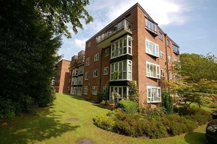 2 Bedroom Apartment To Rent In Spath Road, Manchester, Greater Manchester, M20